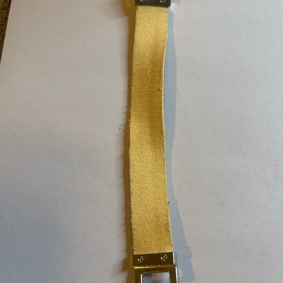 Elegant Gold and Silver Beaded Bracelet - Picture 6 of 9